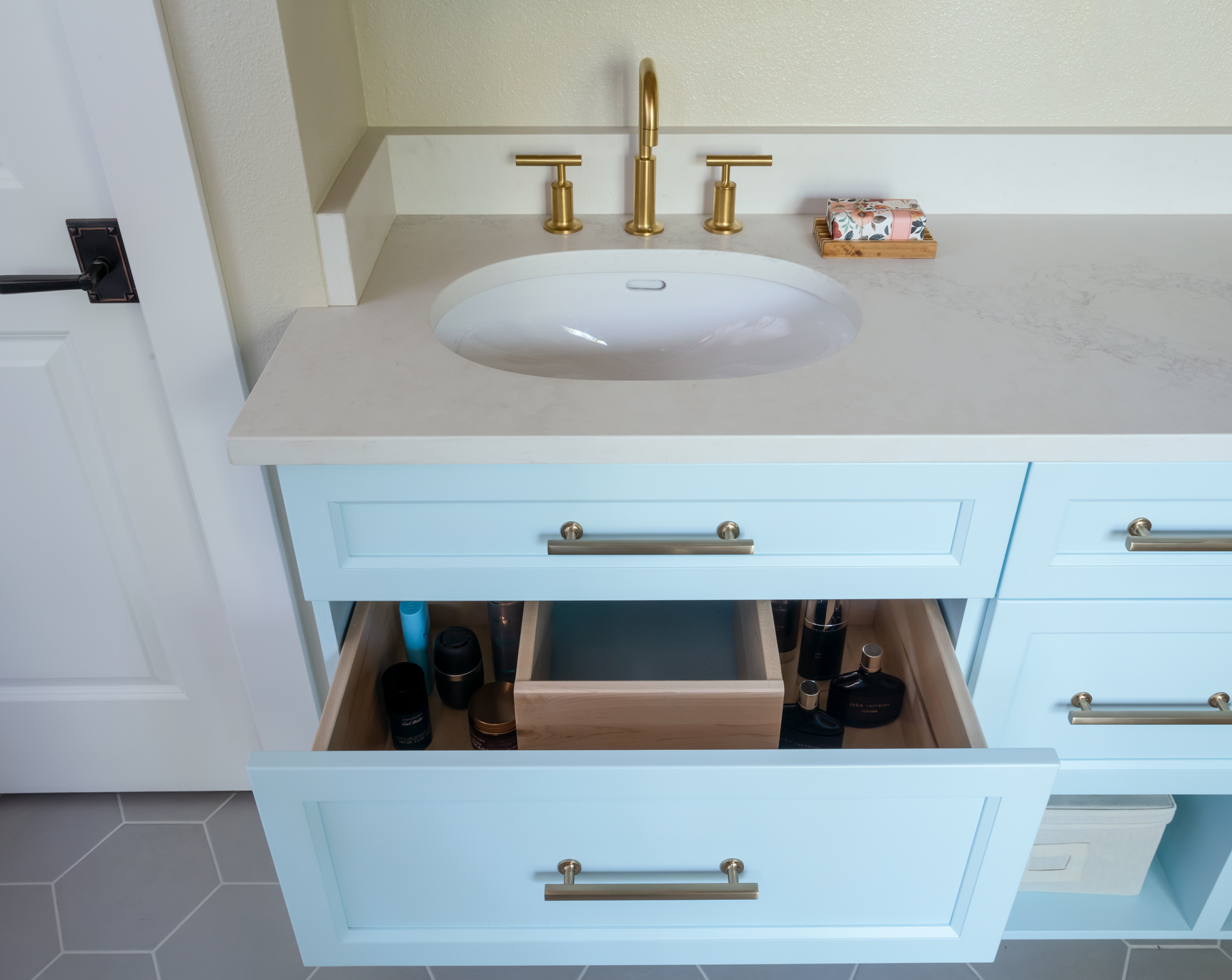A Lighter-than-Air Spa Bath