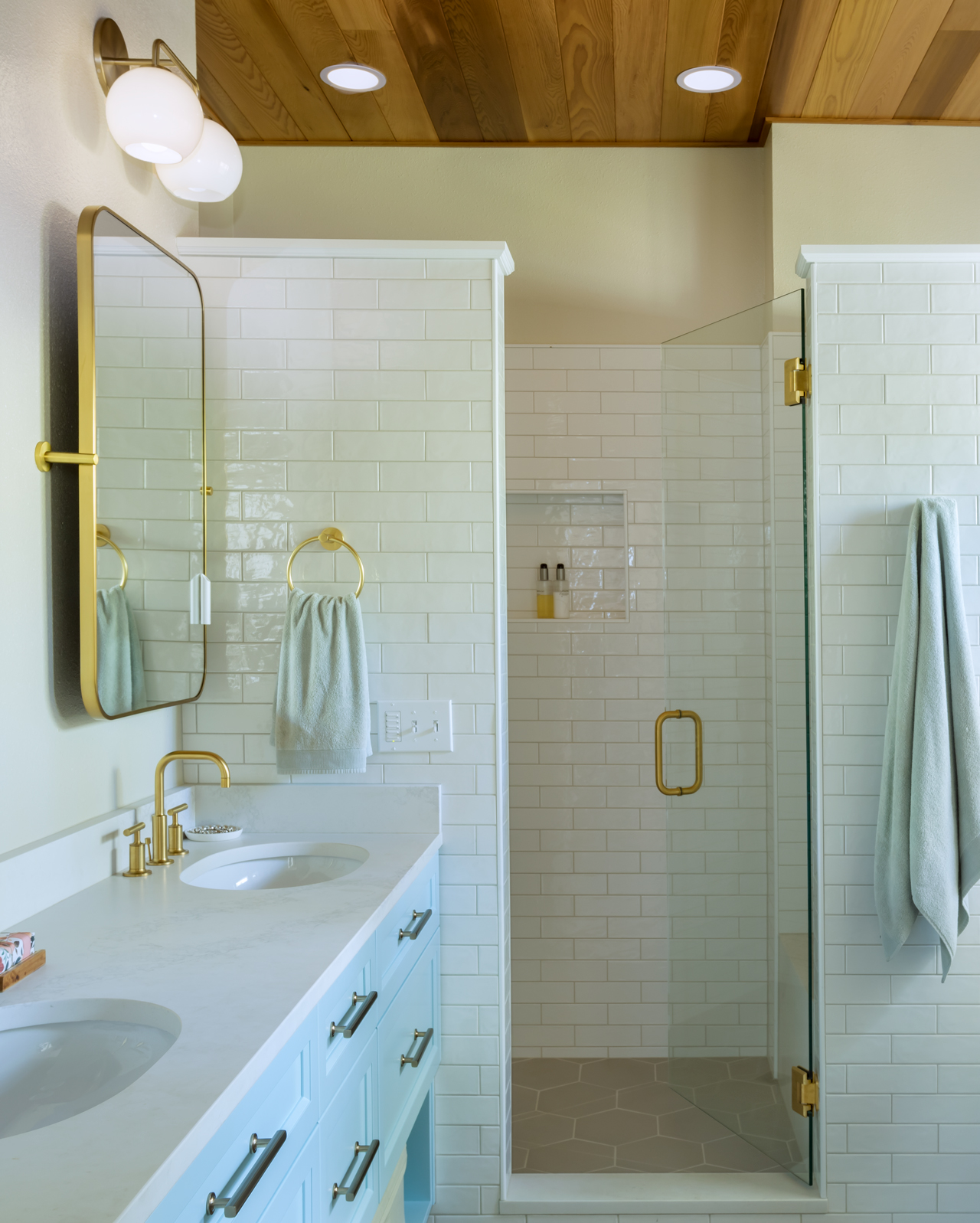 A Lighter-than-Air Spa Bath