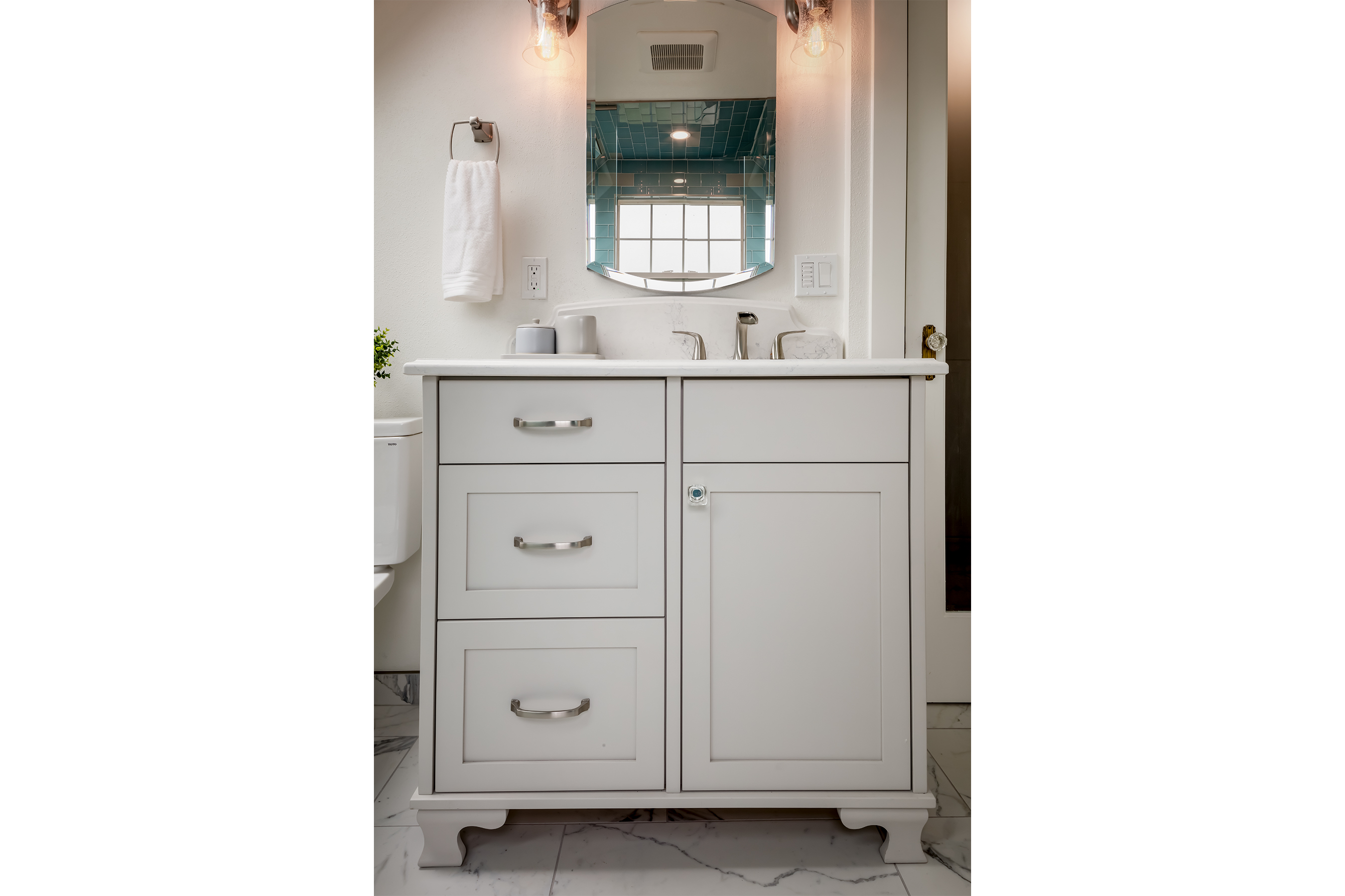 Dreamy West Hills Bathroom