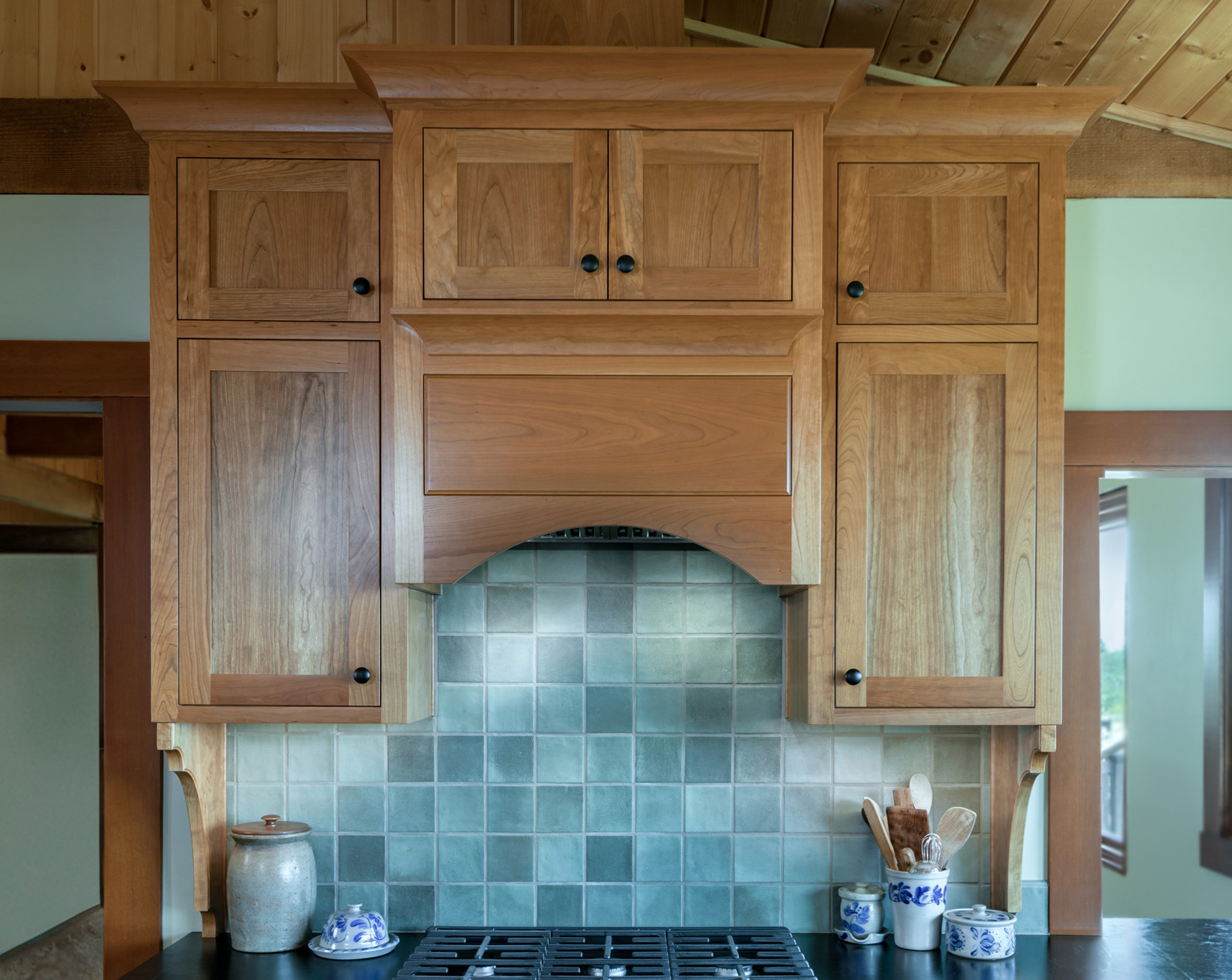 IKH-Jones-Feature-Range-Cabinetry
