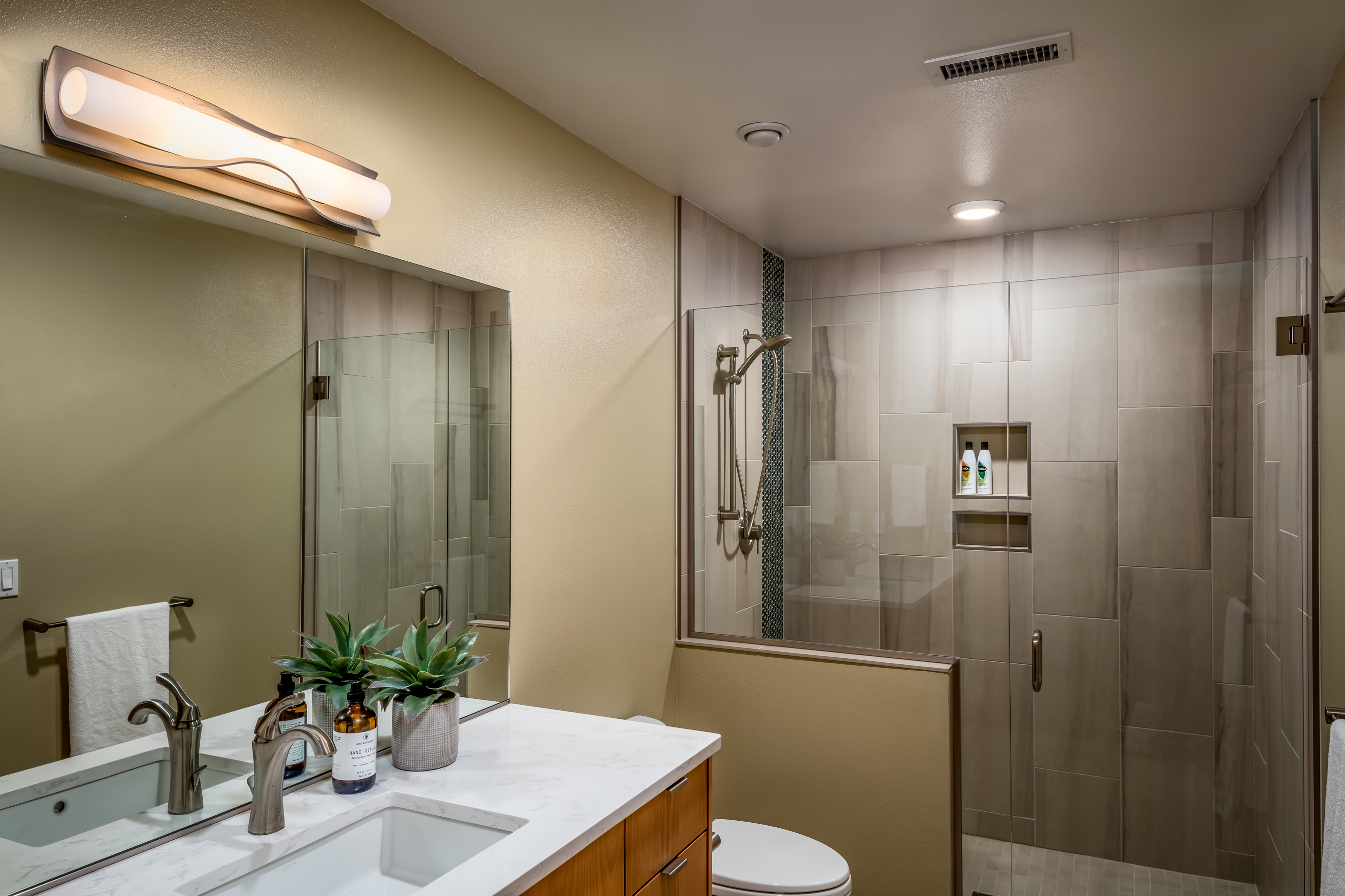 Modern Corvallis Vacation Home