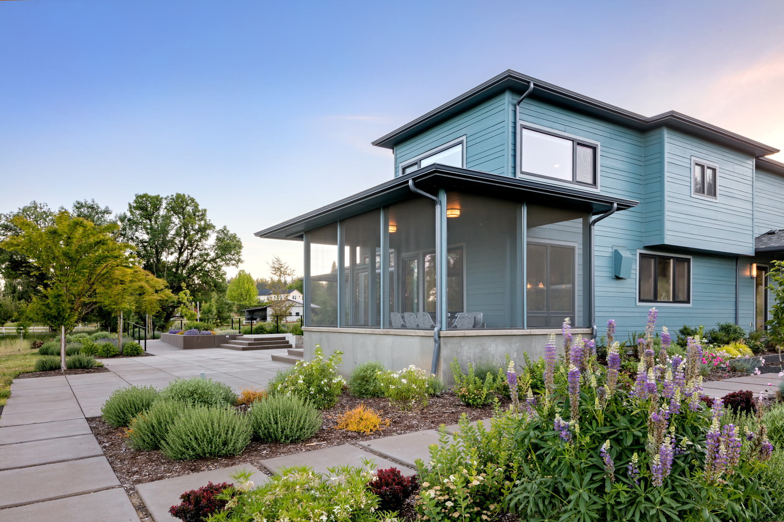 Modern Corvallis Vacation Home Cabinetry