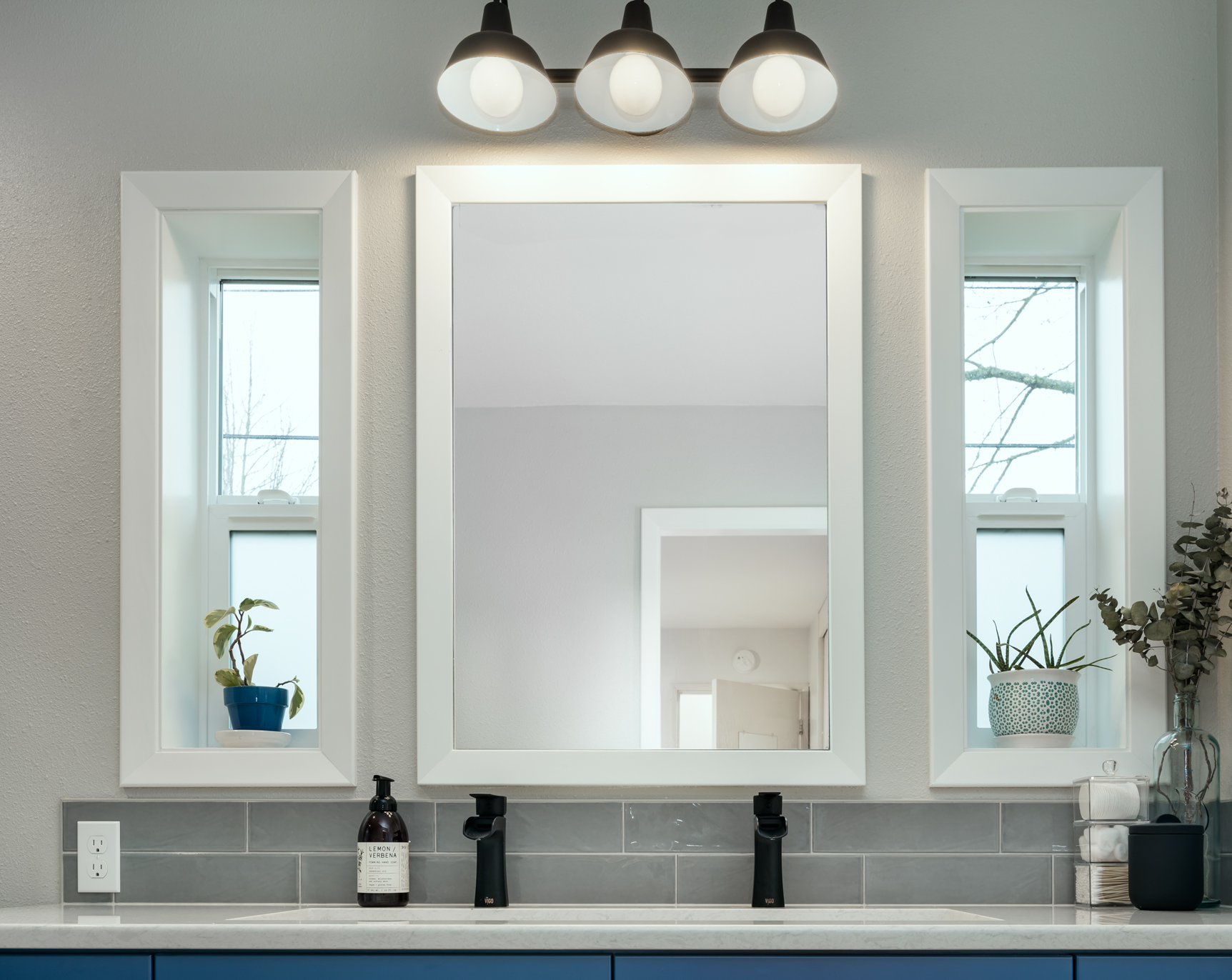 MFBA-Zirbel-Feature-Custom-Mirror
