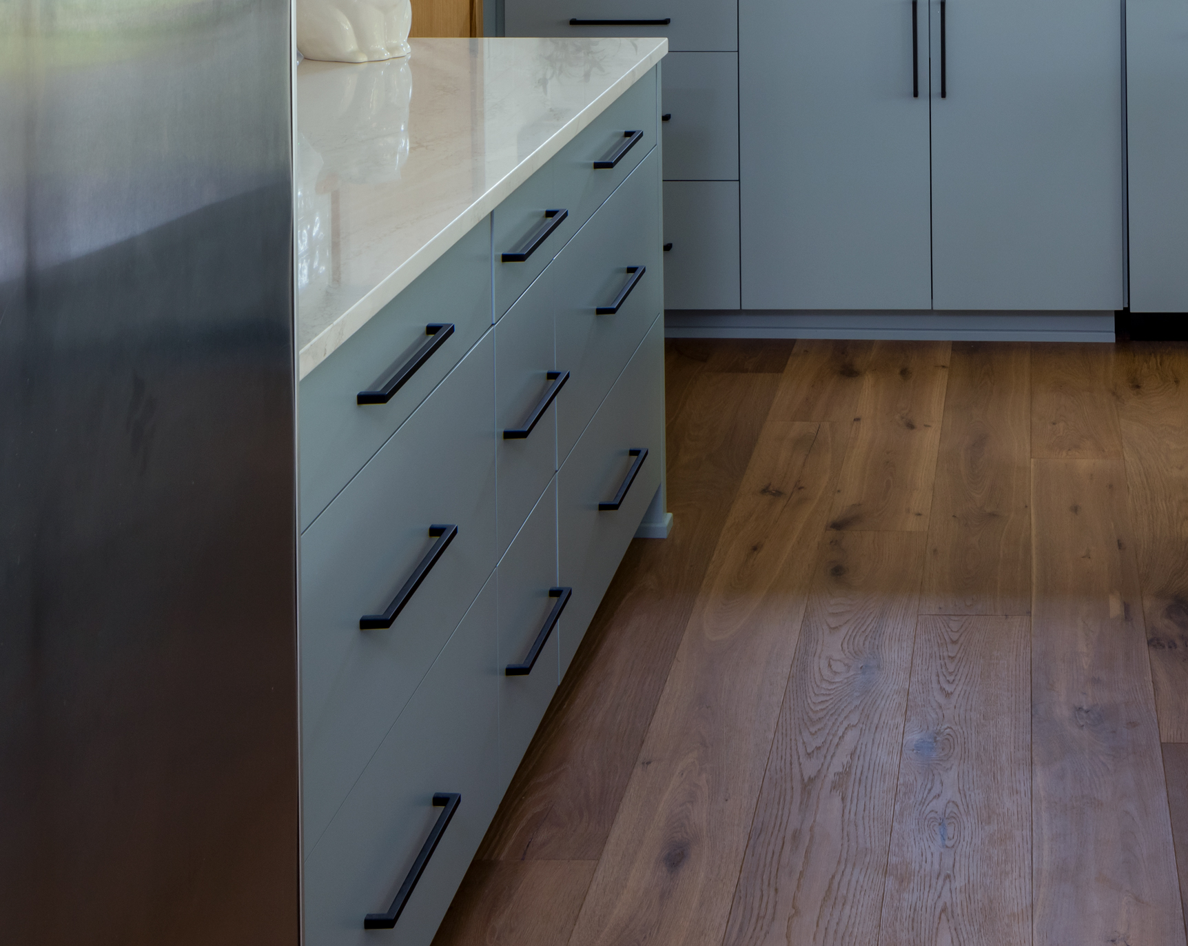 MOMK-Bahnson-Feature-Tray-Divider-Pullout