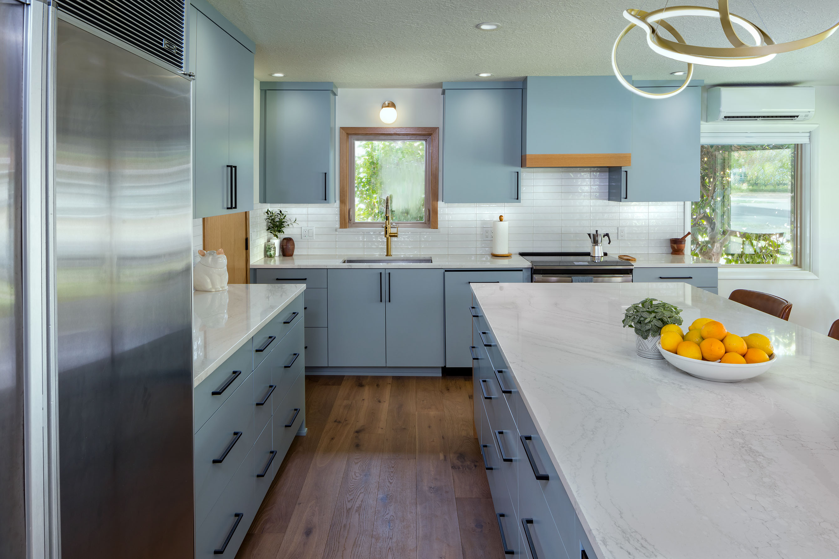 Modern Oak Mid-Century Kitchen