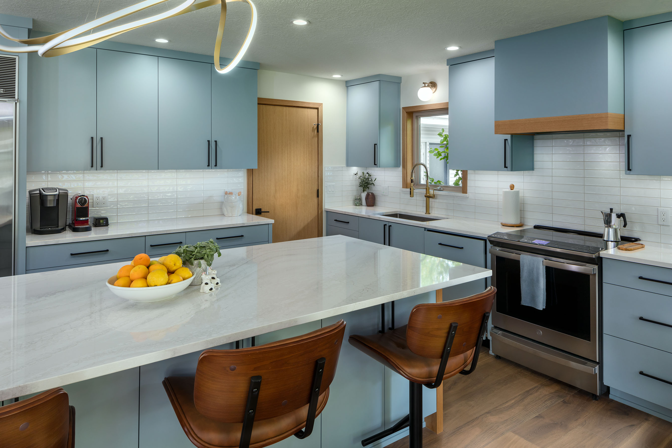 Modern Oak Mid-Century Kitchen