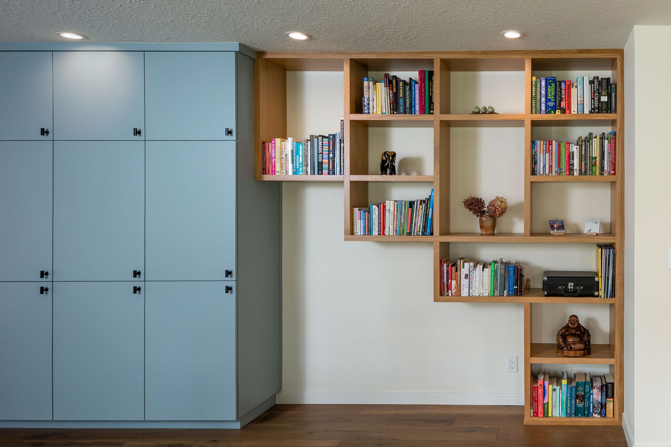 Modern Oak Mid-Century Kitchen