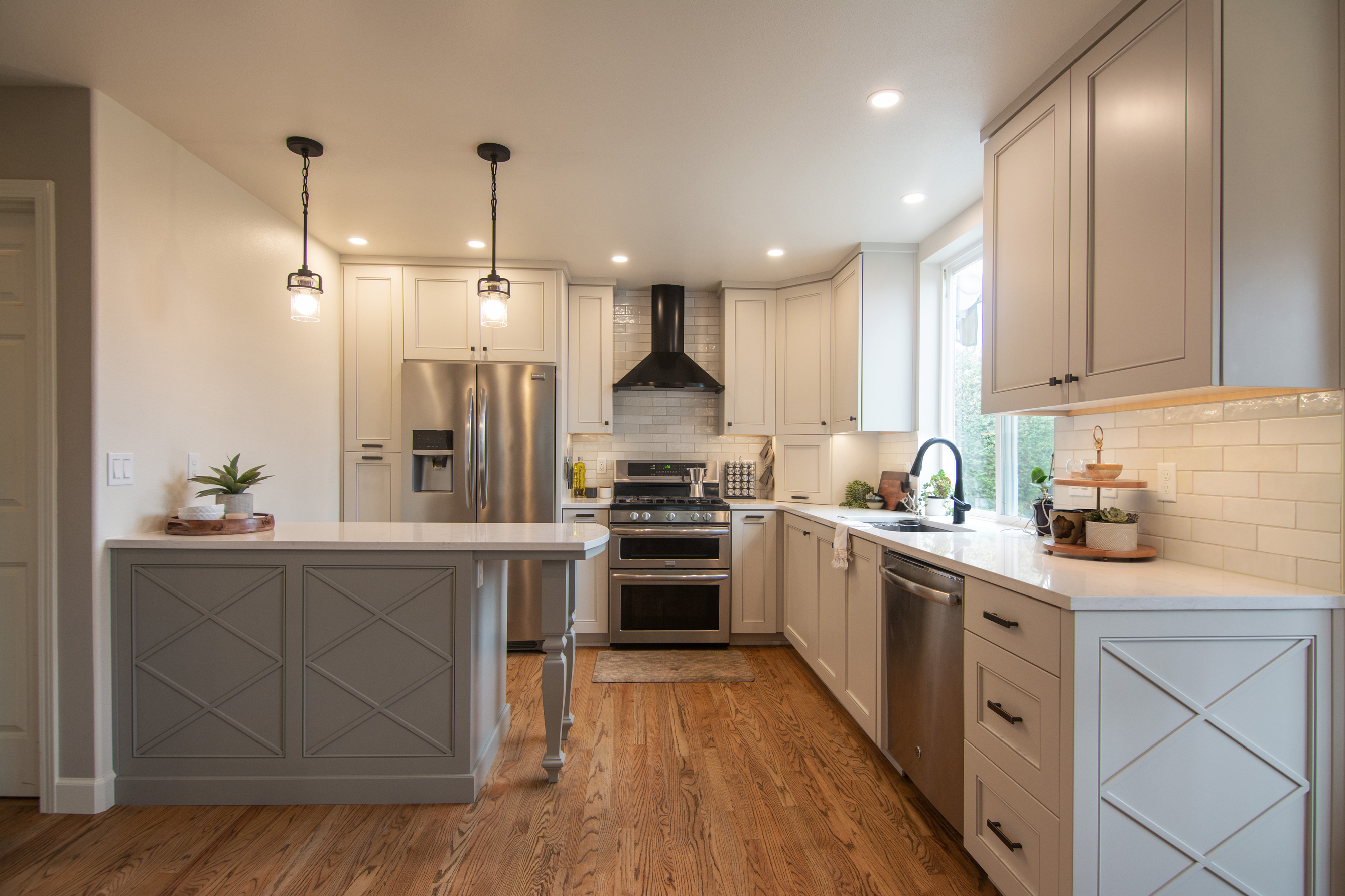 Neabeack Hill Transitional Kitchen