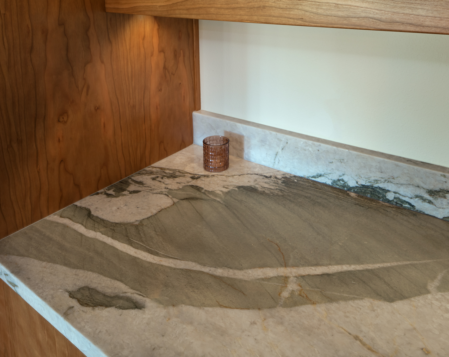 NQKB-Roy-Feature-Natural-Stone-Wood