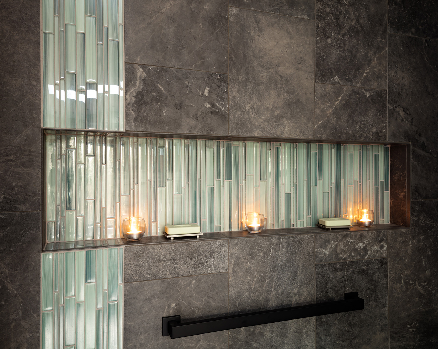 NWZB-Crauder-Feature-Glass-Tile