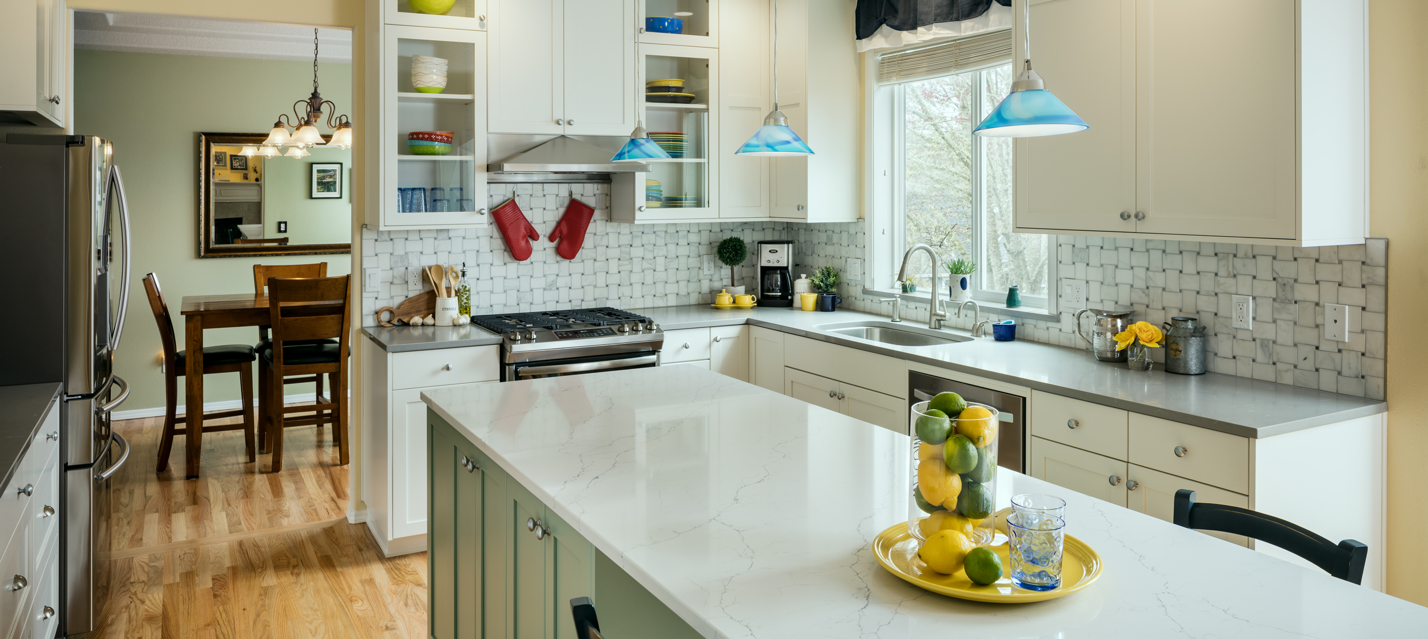 Spacious and Bright Kitchen