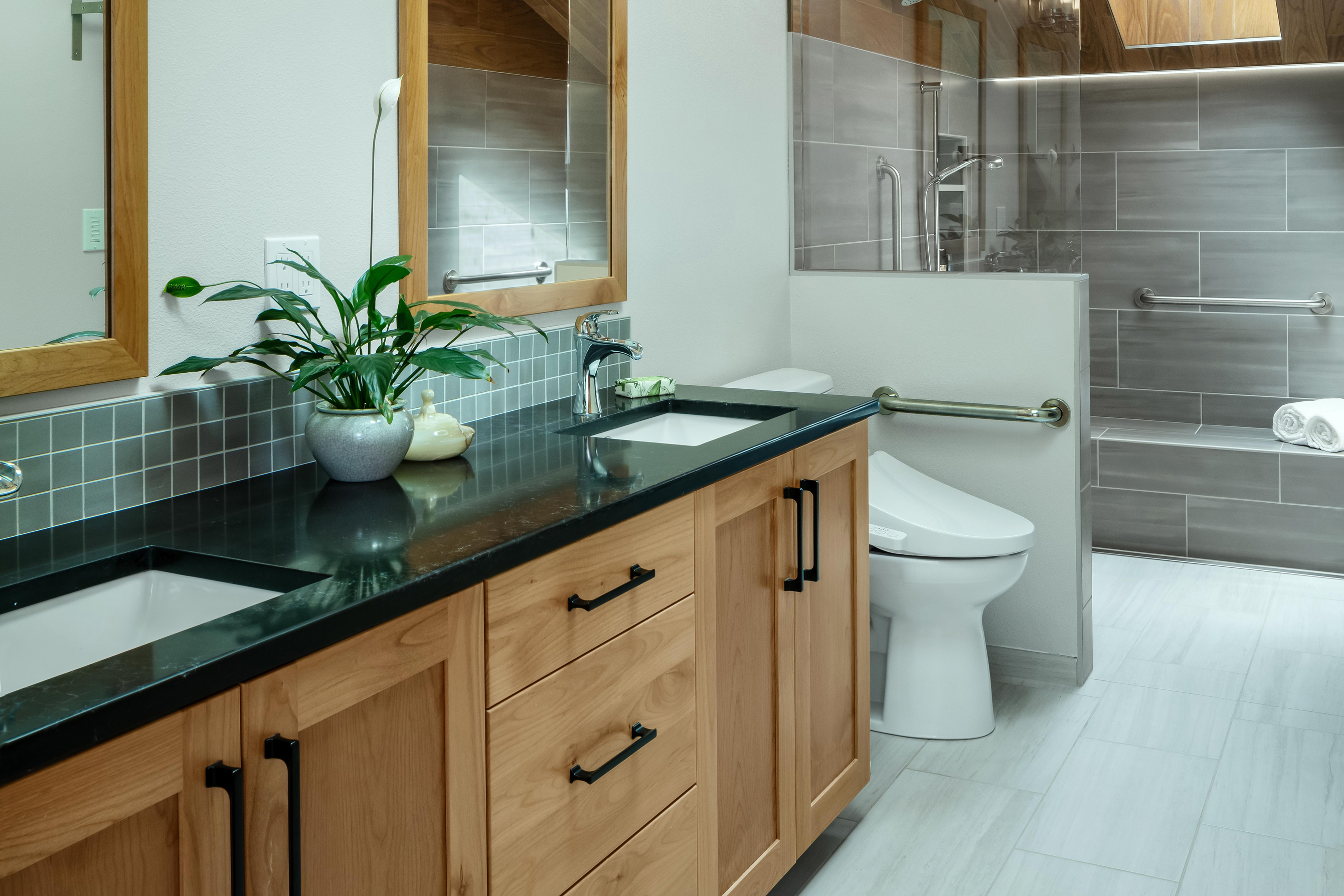 Wheelchair-Accessible Kitchen & Bath