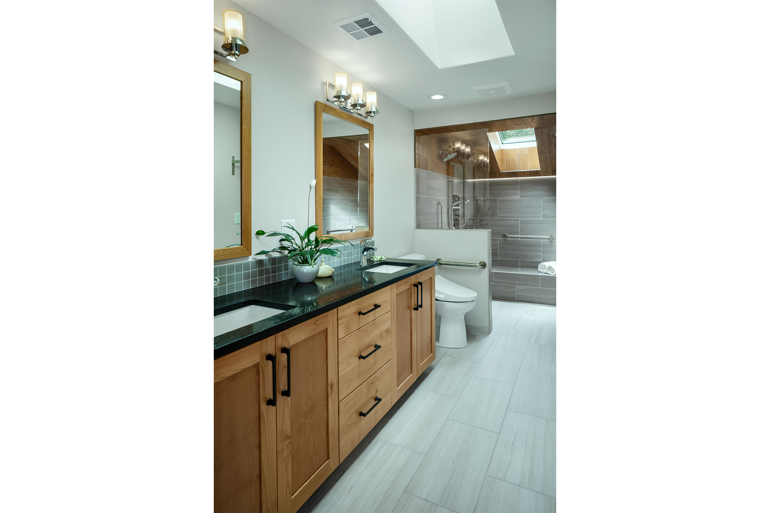 Wheelchair-Accessible Kitchen & Bath