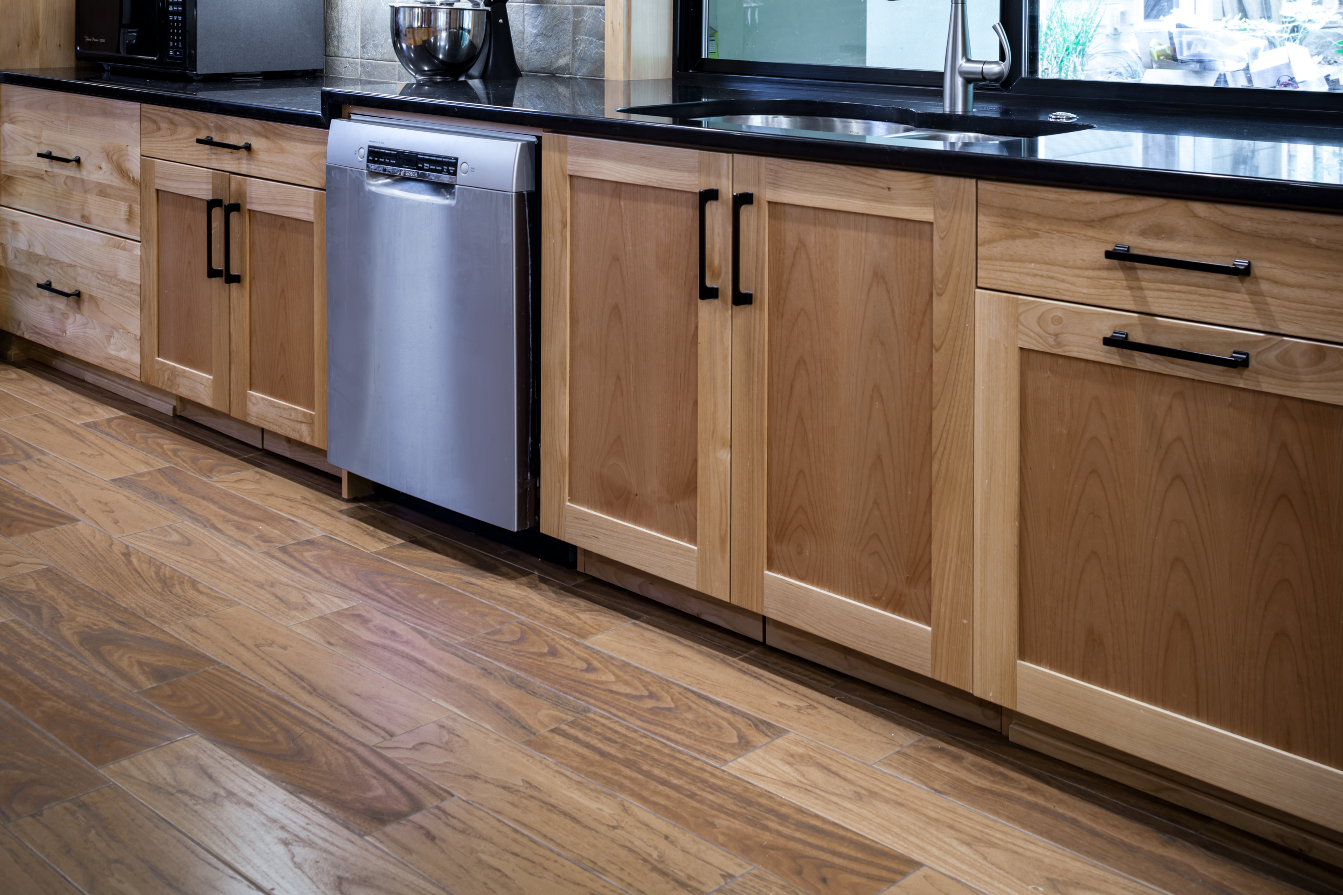 Wheelchair-Accessible Kitchen & Bath