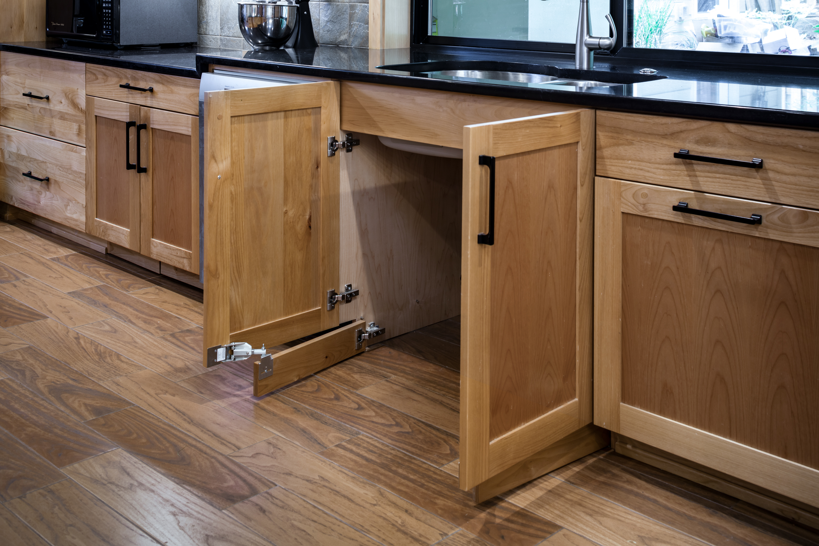 Wheelchair-Accessible Kitchen & Bath