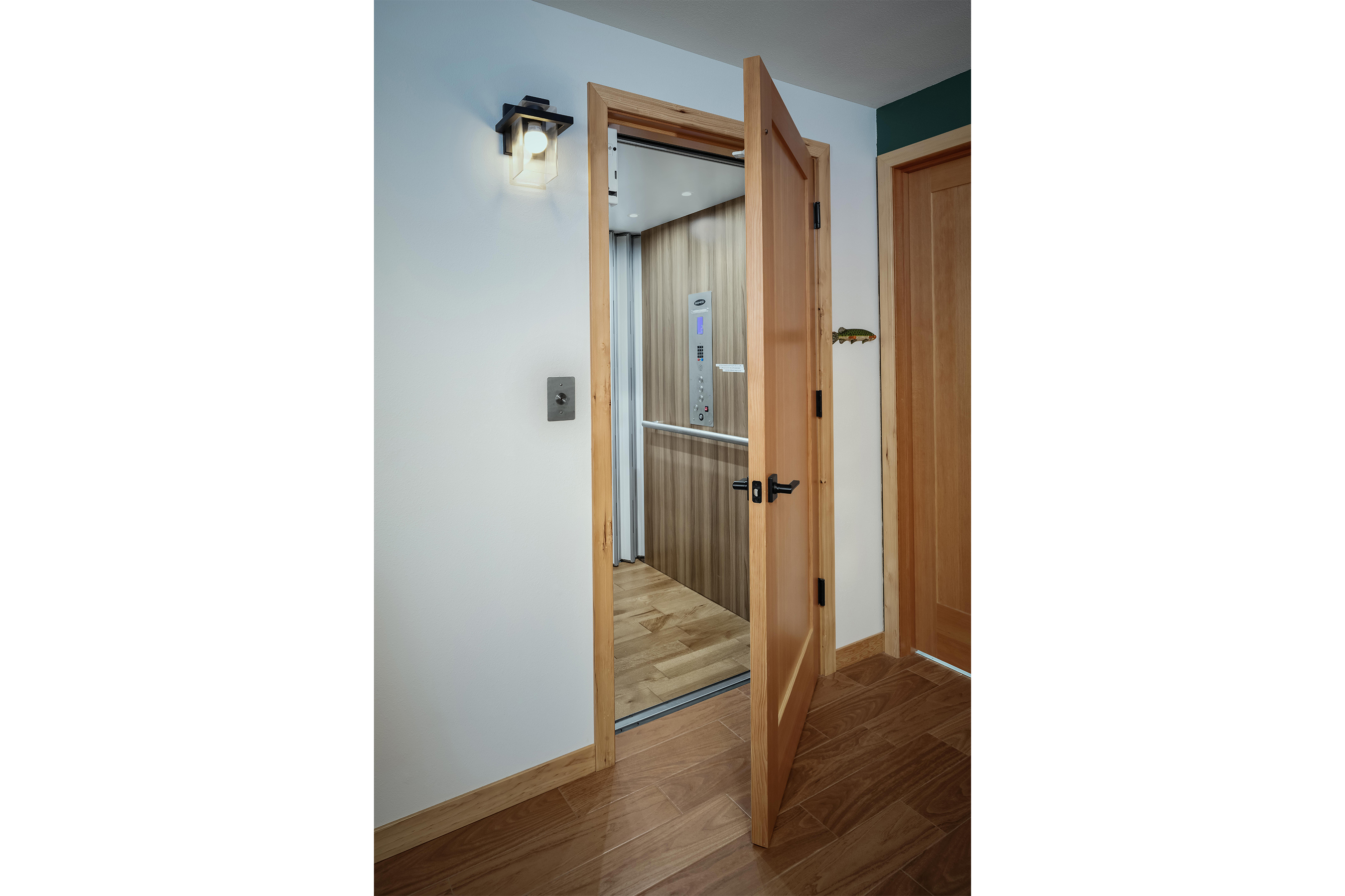 Wheelchair-Accessible Kitchen & Bath